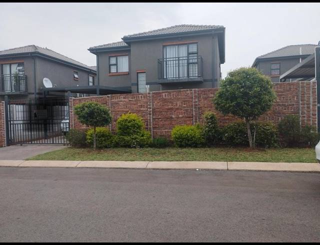 4 BEDROOM DUPLEX FOR SALE IN ALBERTSDAL